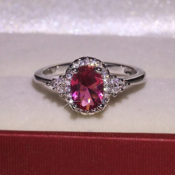 Beautiful round Zircon ring for women! - Picture 2 of 5